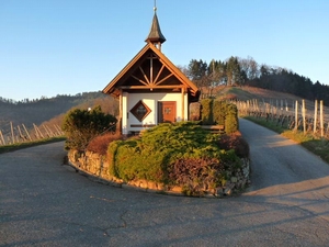 Blick auf Kapelle