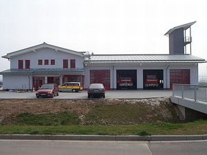 Blick auf Feuerwehrhaus